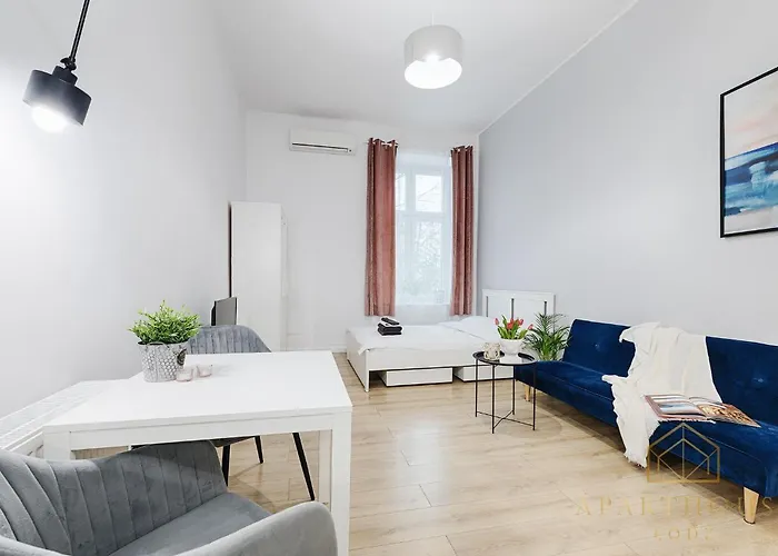 Royal Style شقة وودج